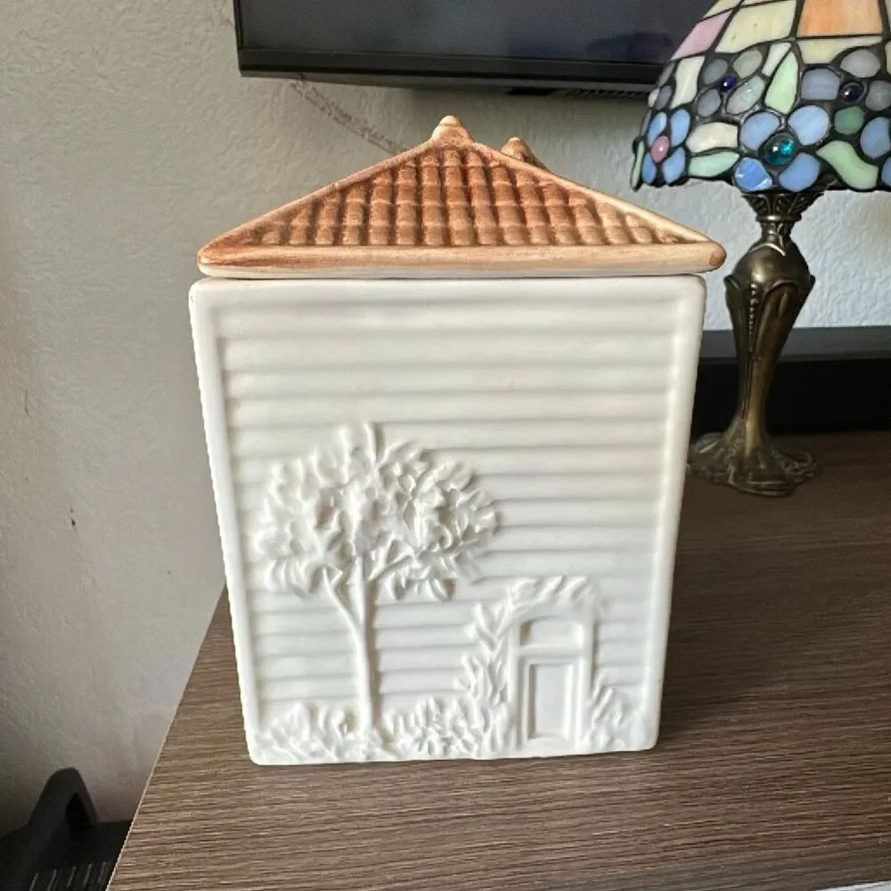 Avon townhouse canister